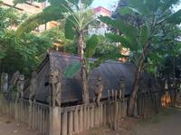 048 Giarai Grabstaette (2).JPG