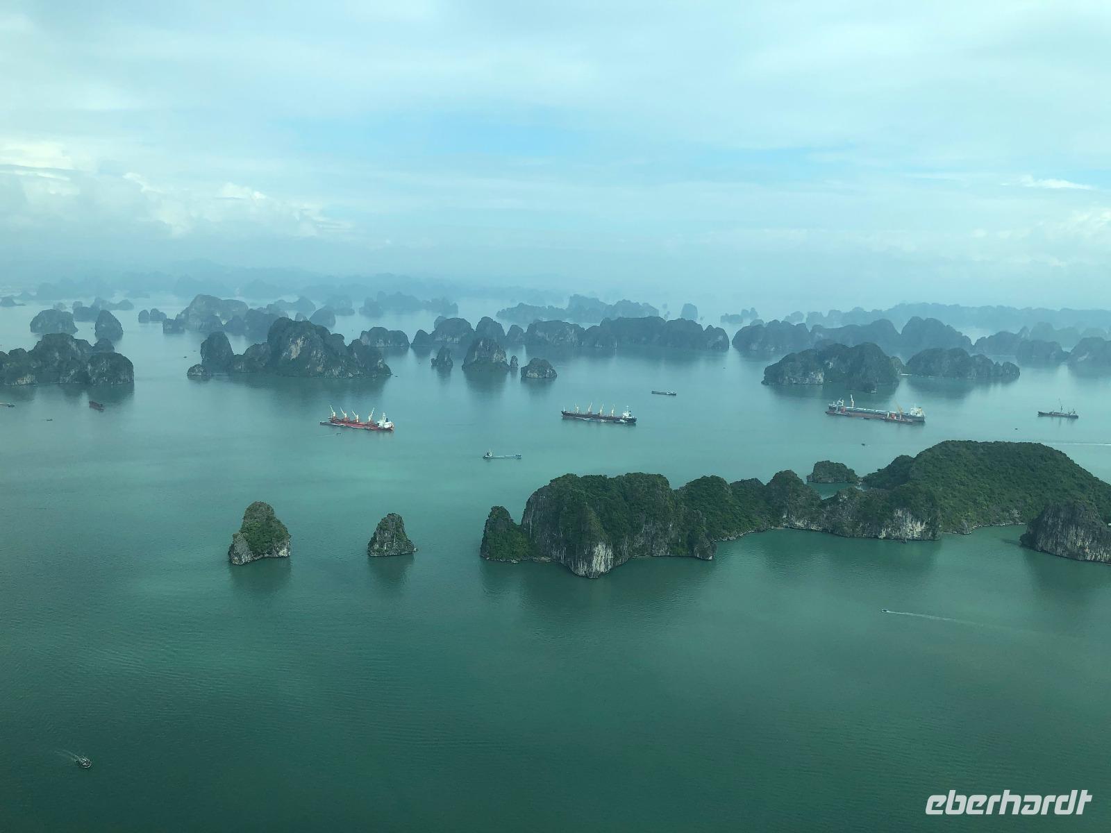 Halongbucht vom Wasserflugzeug aus