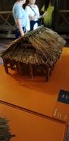 Miniatur eines Pfahlhauses der ethnischen Minderheiten im Norden Vietnams_Ethnologisches Museum - Hanoi