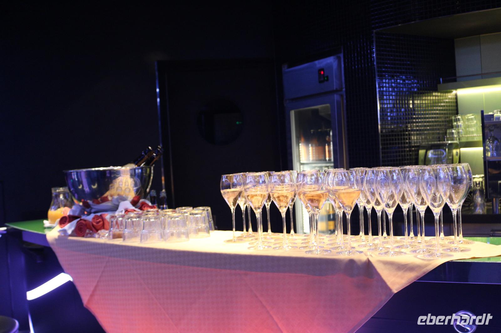 Sektempfang in der Diskothek D6