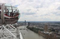 Fahrt mit dem London Eye - Blick auf Londoner Innenstadt mit Houses of Parliament und Big Ben