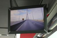 Fahrt über die Brücke 