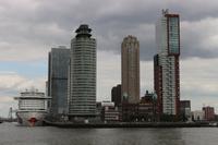 Blick auf Willeminapier in Rotterdam