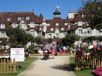 Deauville, Spaziergang durch den Ort, Hotel Normandie