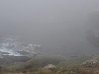 Guernsey,  Pleinmount Point - nebeliger Blick auf den Atlantik