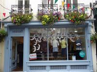 Guernsey, St. Peter Port, Fensterschmuck