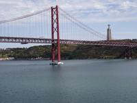 Lissabon - Ausfahrt aus den Hafen, Brücke des 25. Aprils