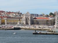 Lissabon - Auslaufen - Blick auf den Handelsplatz