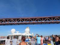 Lissabon - Auslaufen - Fahrt durch die Brücke des 25.April