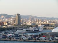 Barcelona - Hafen - Blick in die Stadt