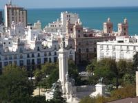 Cadiz - Blick auf die Altstadt mit Verfassungsdenkmal