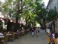 Mallorca - Hauptstraße in  Valldemossa