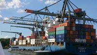 DSC_0374 Containerbeladung