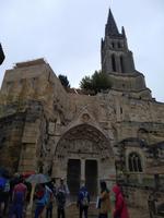 5. Eingang zur Felsenkirche in Saint-Émilion