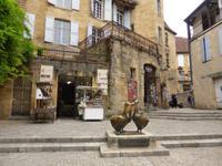 4. Tag Sarlat le Caneda - Denkmal für Gänsestopfleber