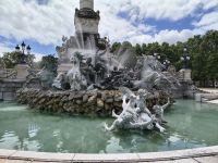 Bordeaux Place des Quinconces Springbrunnen &ndash; &copy; Beate Schroedter (Eberhardt TRAVEL)