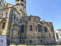 Issoire: St. Austremoine &ndash; &copy; Beate Schroedter (Eberhardt TRAVEL)