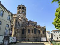 Issoire: Romanische Kirche St. Austremoine &ndash; &copy; Beate Schroedter (Eberhardt TRAVEL)