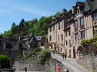 Conques hat ein malerisches Ortsbild