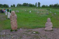 Kirgisistan - Grabsteine am Burana-Minarett