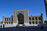 Usbekistan - Tilya-Kori-Madrasa am Registan-Platz in Samarkand