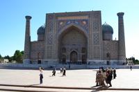 Usbekistan - Sher-Dor-Madrasa am Registan-Platz in Samarkand