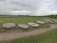 Auf dem Gelände des Turms von Burana