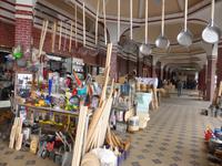 Handelsreihen gegenüber vom Chorsu-Basar in Taschkent