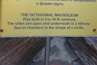 achteckiges Mausoleum, XIV Jh.