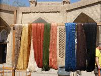 Seidenteppichwerkstatt in Chiwa, Seidengarn