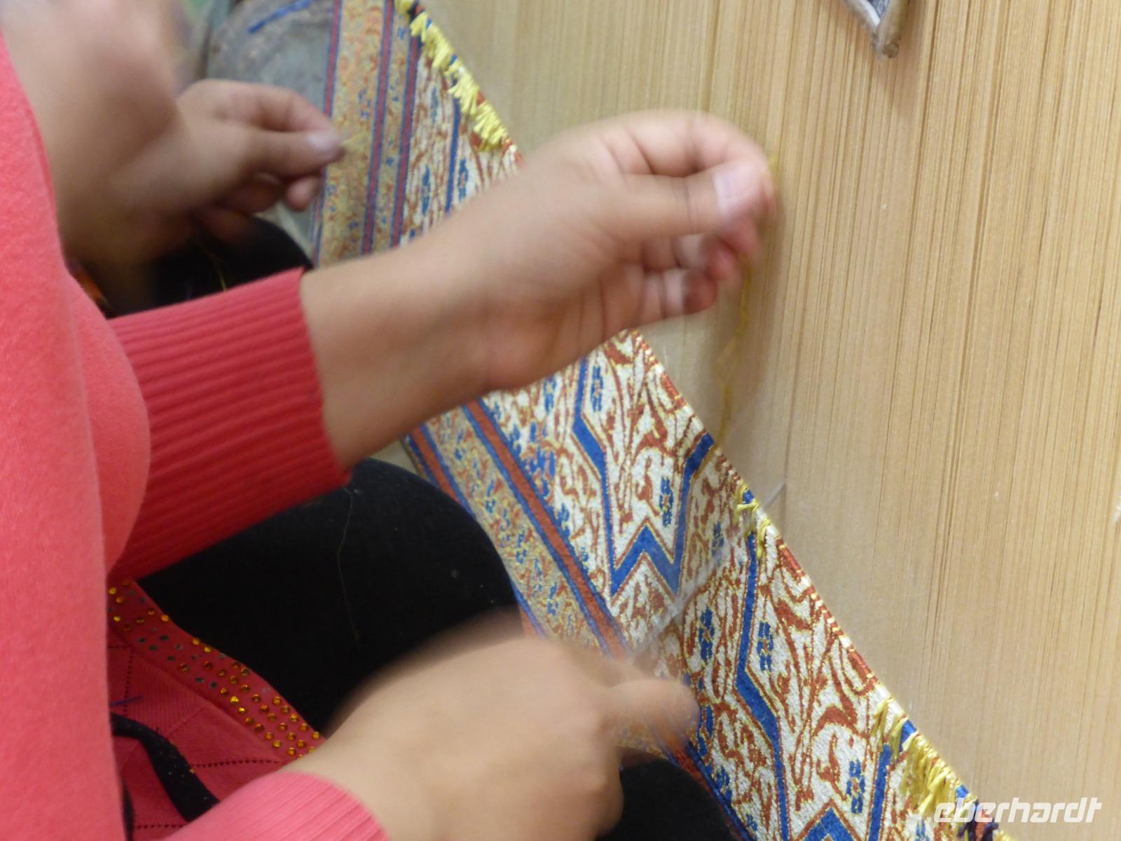 Seidenteppichwerkstatt in Chiwa, Vorführung