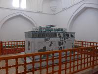 Grabstein im Mausoleum von Nadjm-ad-din Kubra, Kunya-Urgench in Turkmenistan