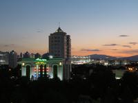 Blick auf Aschgabad am Abend