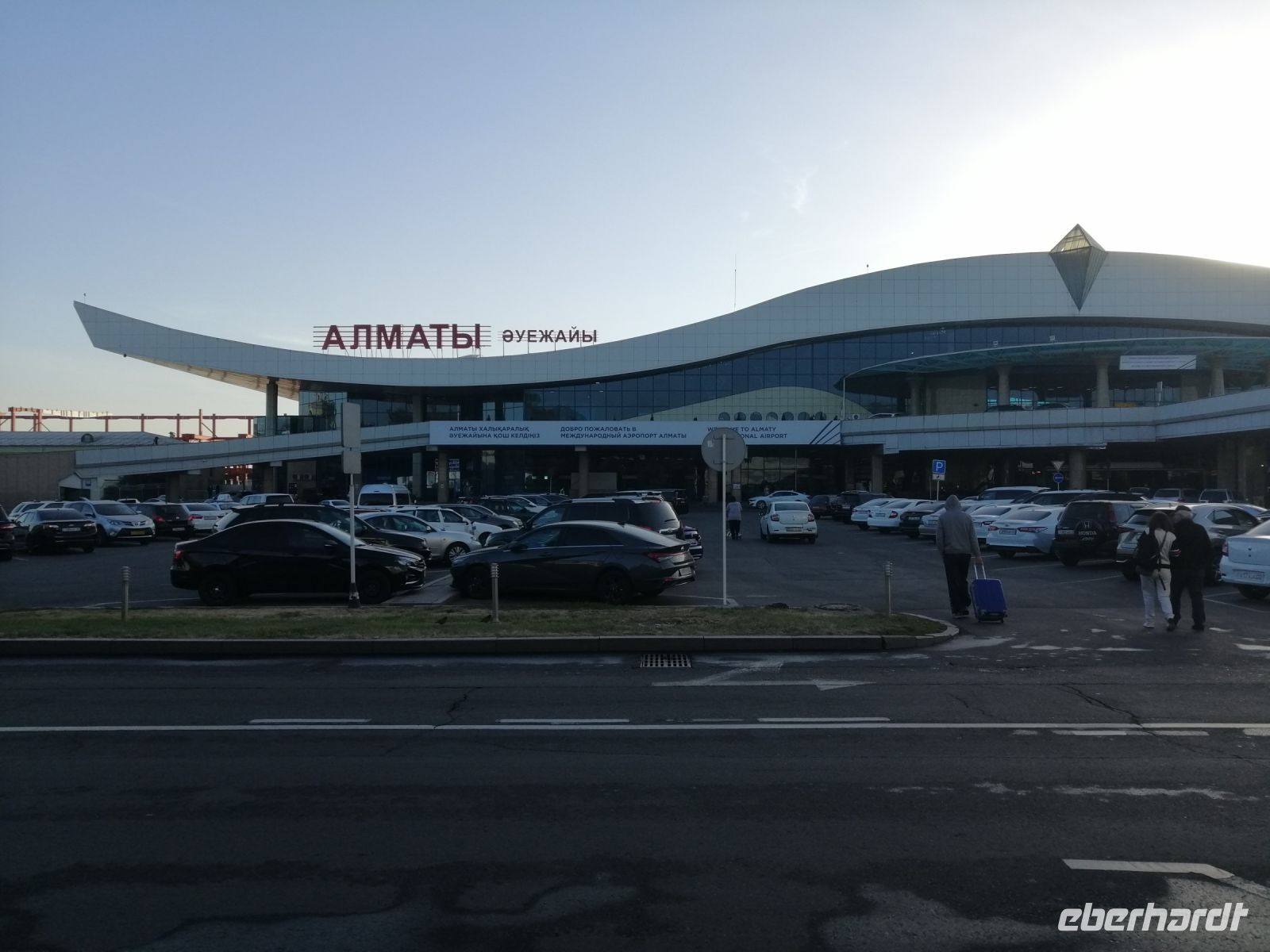 Flughafen Almaty - Ankunft