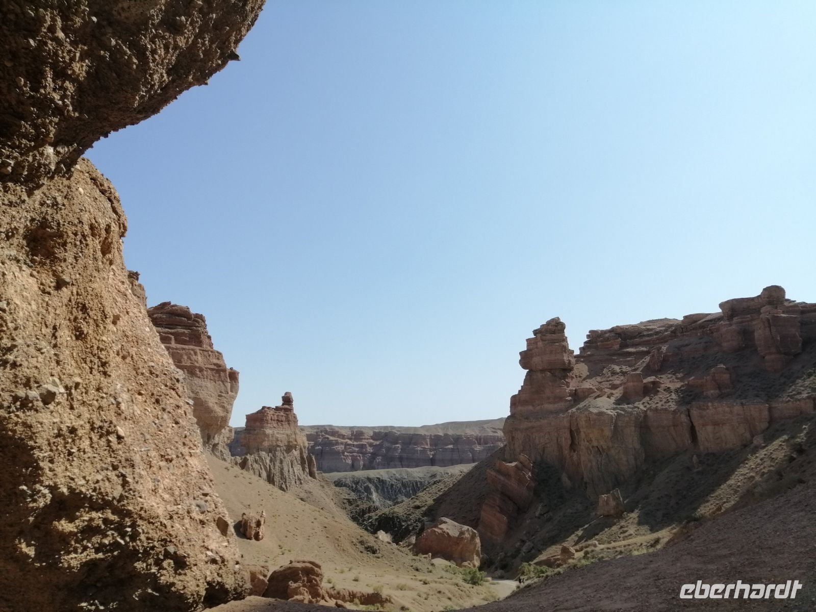 im „Tal der Schlösser“ - im Charyn-Canyon
