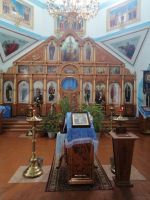 Besichtigung der russisch-orthodoxen Kirche in Karakol, Altar
