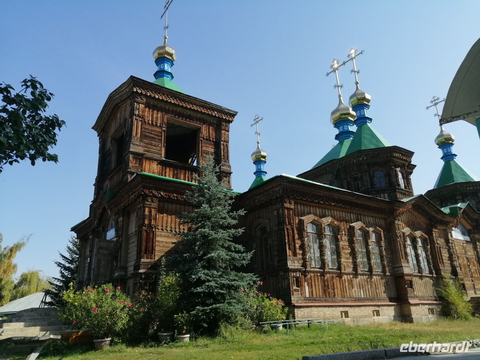 Besichtigung der russisch-orthodoxen Kirche in Karakol