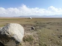 am Ufer des Sonkul-Sees