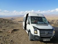 unser Sprinter auf dem Pass der 33 Papageien (Teskeytorpo-Pass), 3.233 m