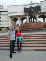 Stadtrundgang durch Bischkeck,Tschingis Ajtmatov-Denkmal