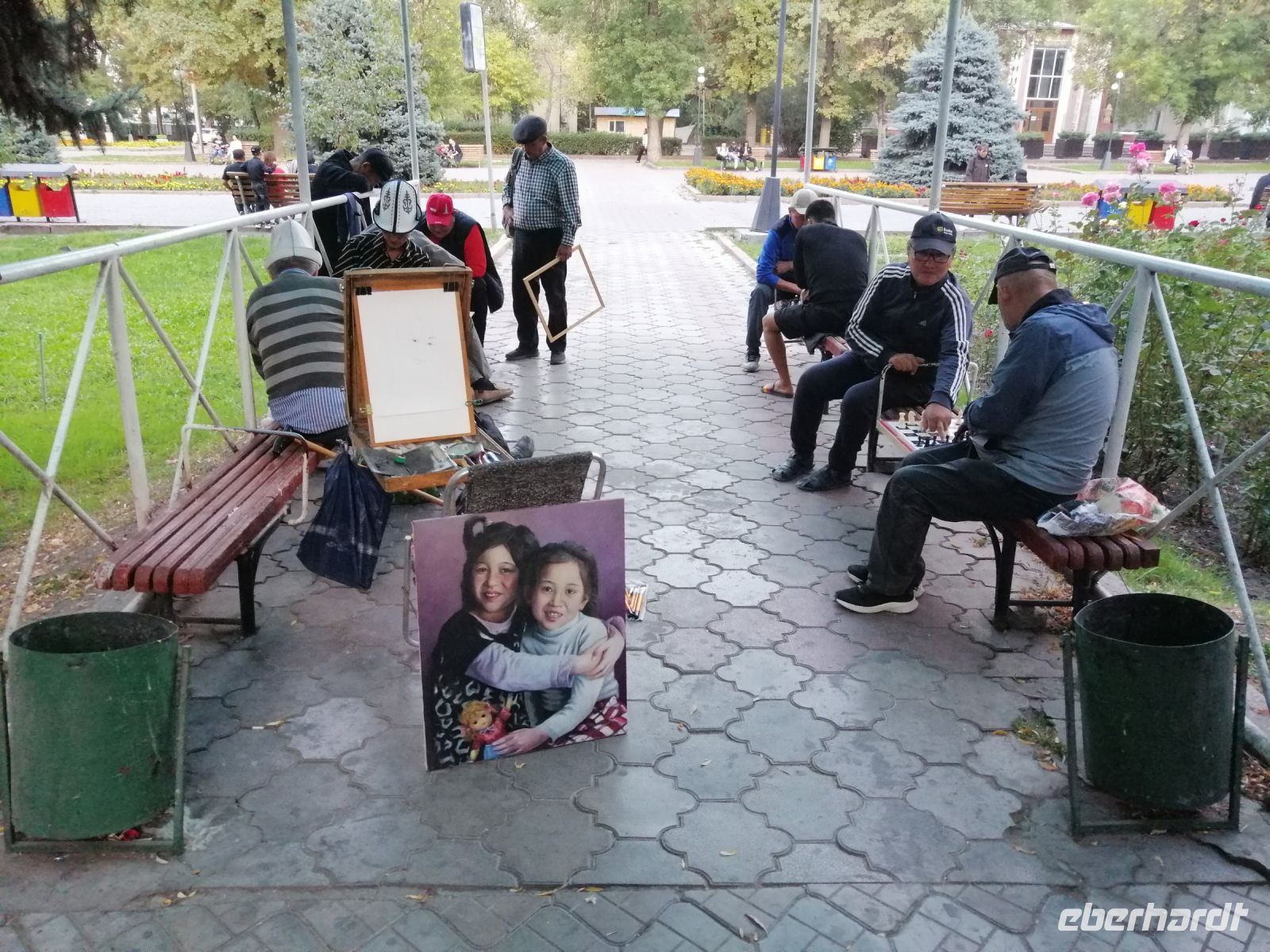 Stadtrundgang durch Bischkeck, Schachspieler im Park