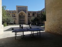 Studenten in der Mir-Arab-Medresse, Buchara