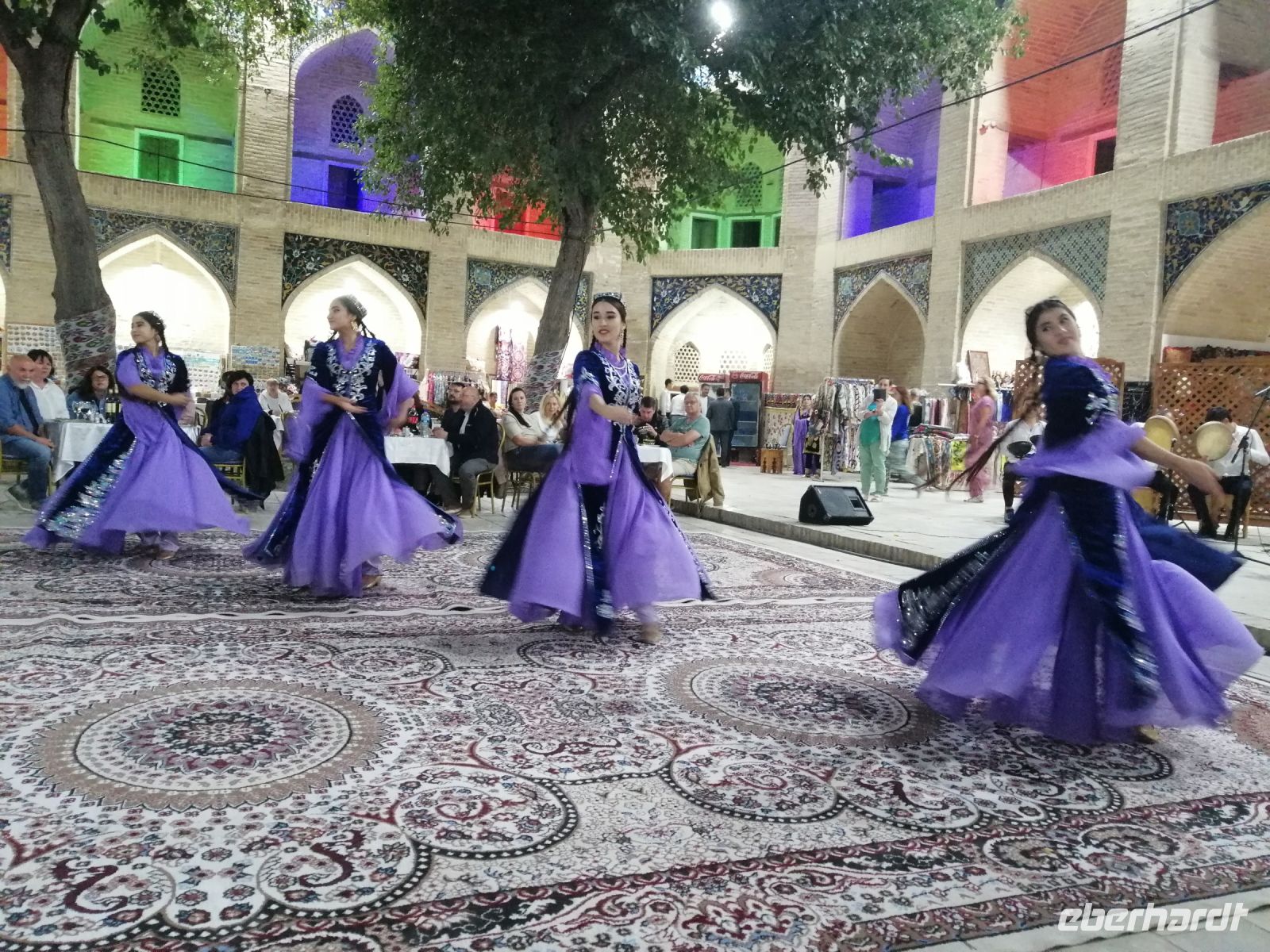 Folkloreabend in der Nodir Devon Begi Medresse, Buchara
