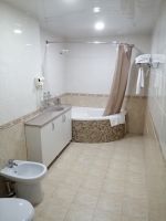 das Badezimmer im Hotel in Chiwa