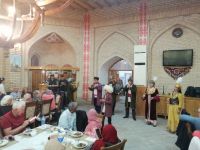 unser letztes Abendessen in Chiwa mit Kulturprogramm