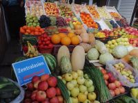 Fotostopp auf einem Basar bei Almaty