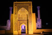 Gur Emir Mausoleum bei Nacht