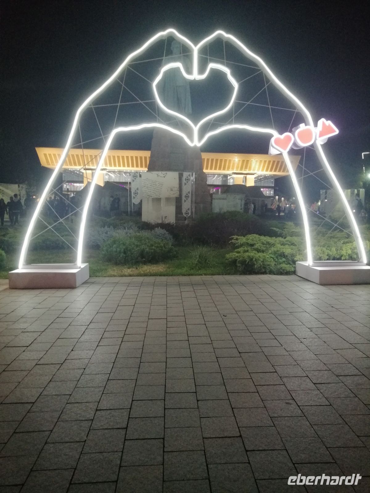 Almaty bei Nacht