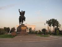 Taschkent - Statue von Amir Timur (Tamerlan)