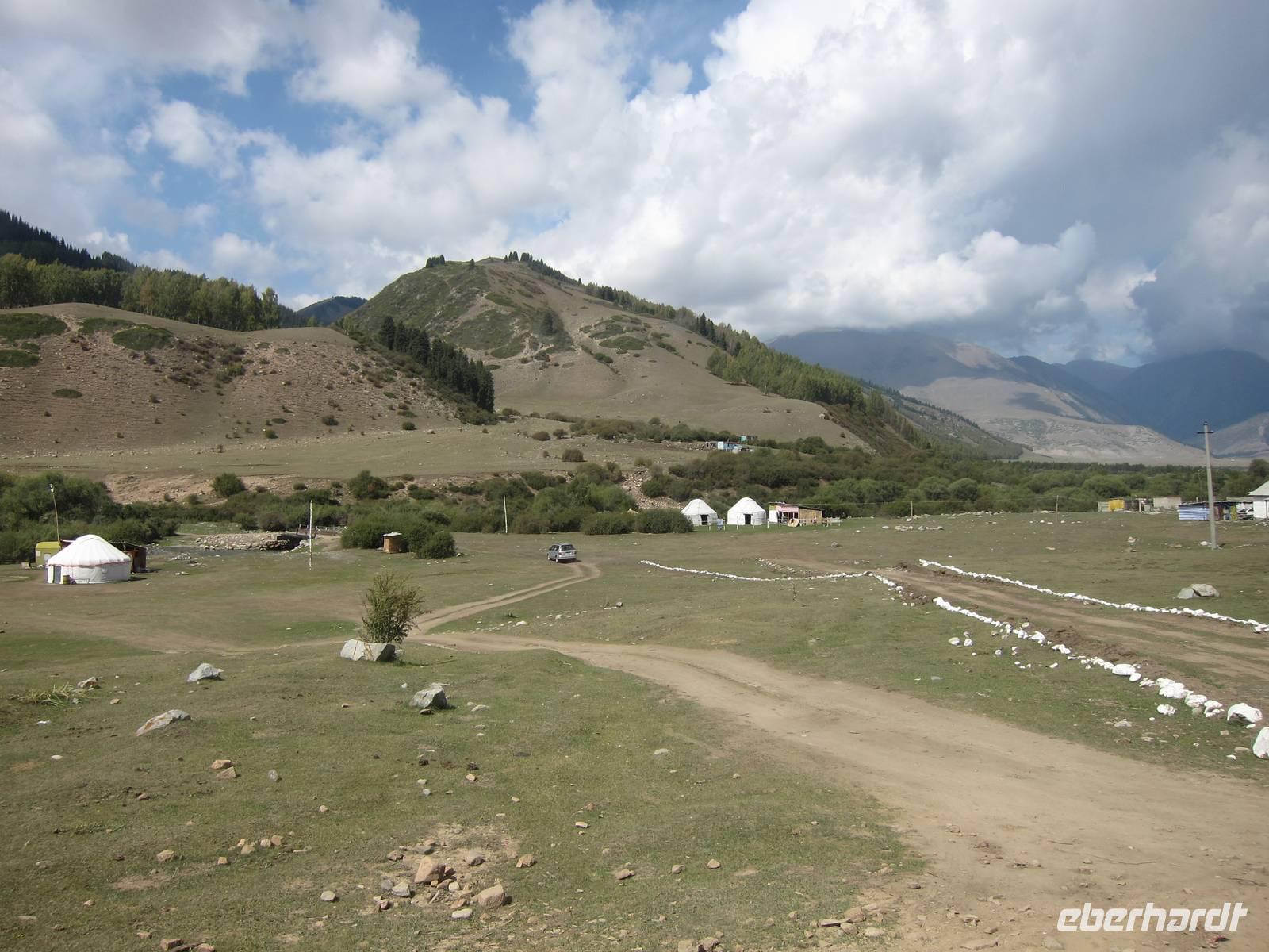 auf dem Weg nach Karakol